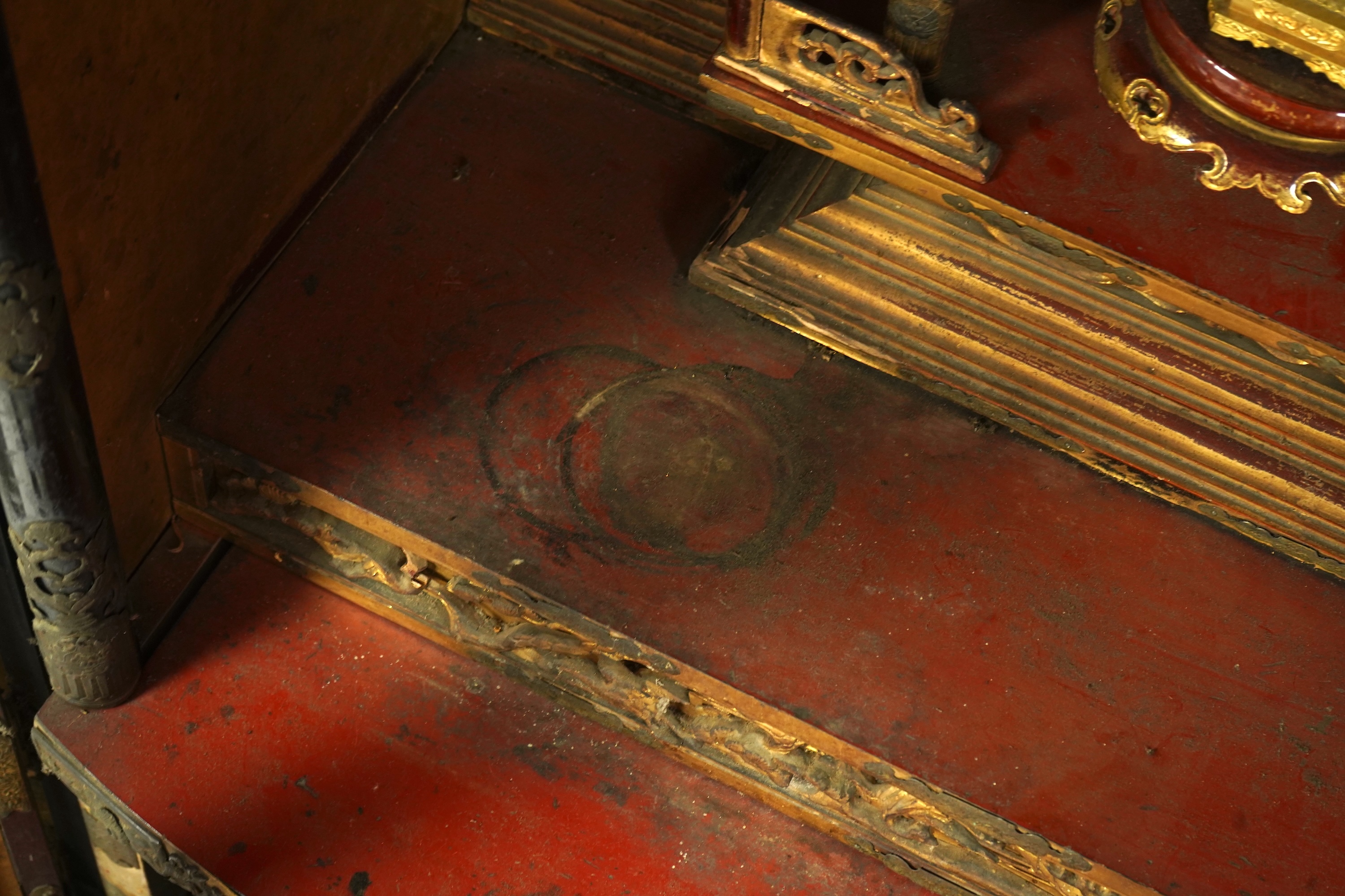 A Japanese lacquer Butsudan shrine cabinet, Meiji-Taisho period